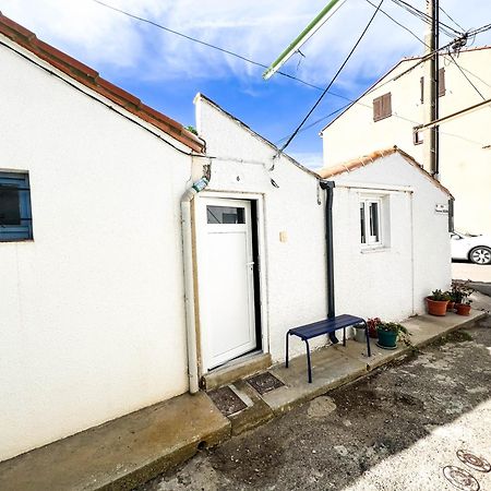Maisonnette De Pecheur Chauffee Et Climatisee Port-la-Nouvelle Exterior photo